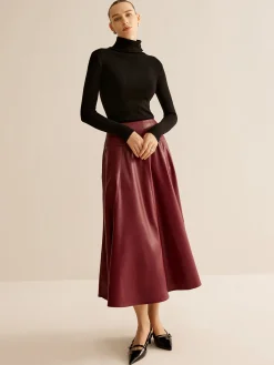 Back Zipper Pleated Faux Leather Skirt