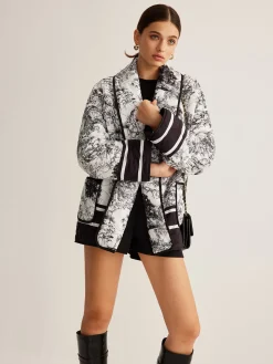 Boheme Contrast Binding Lapel Winter Coat