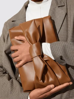 Bow Tofu Clutch Bag