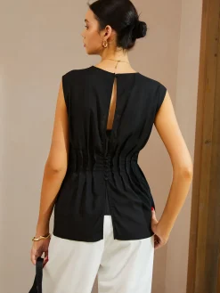 Casual Sleeveless Pleated Button Back Blouse