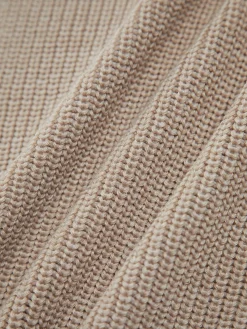 Classic Hook-and-Eye Knit Vest