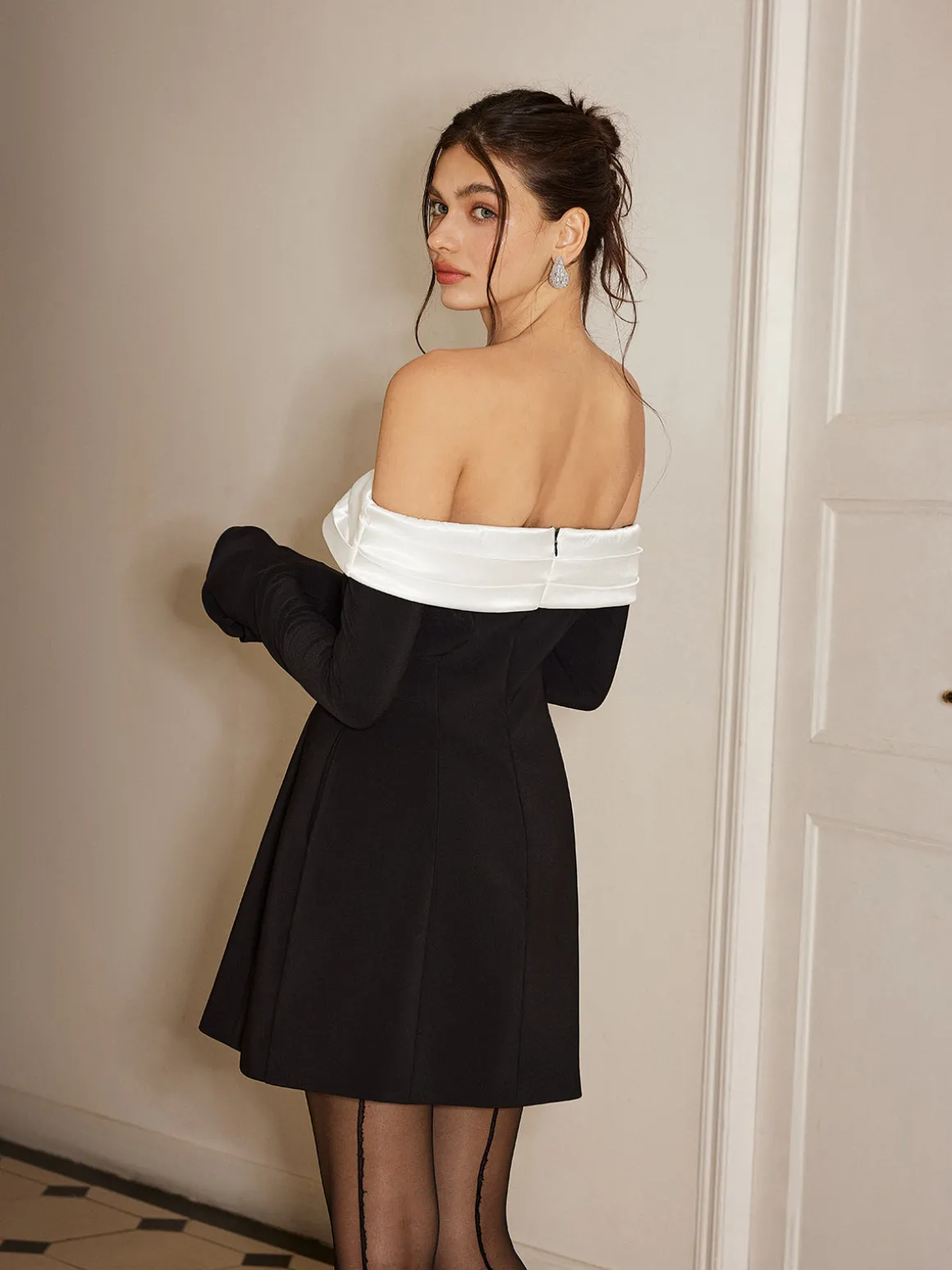 Color Block Off-Shoulder Bell Sleeve Dress