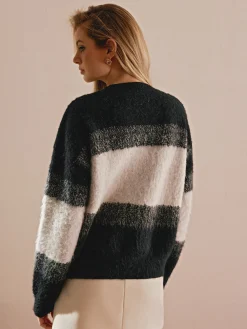 Color Block Pullover Short Sweater