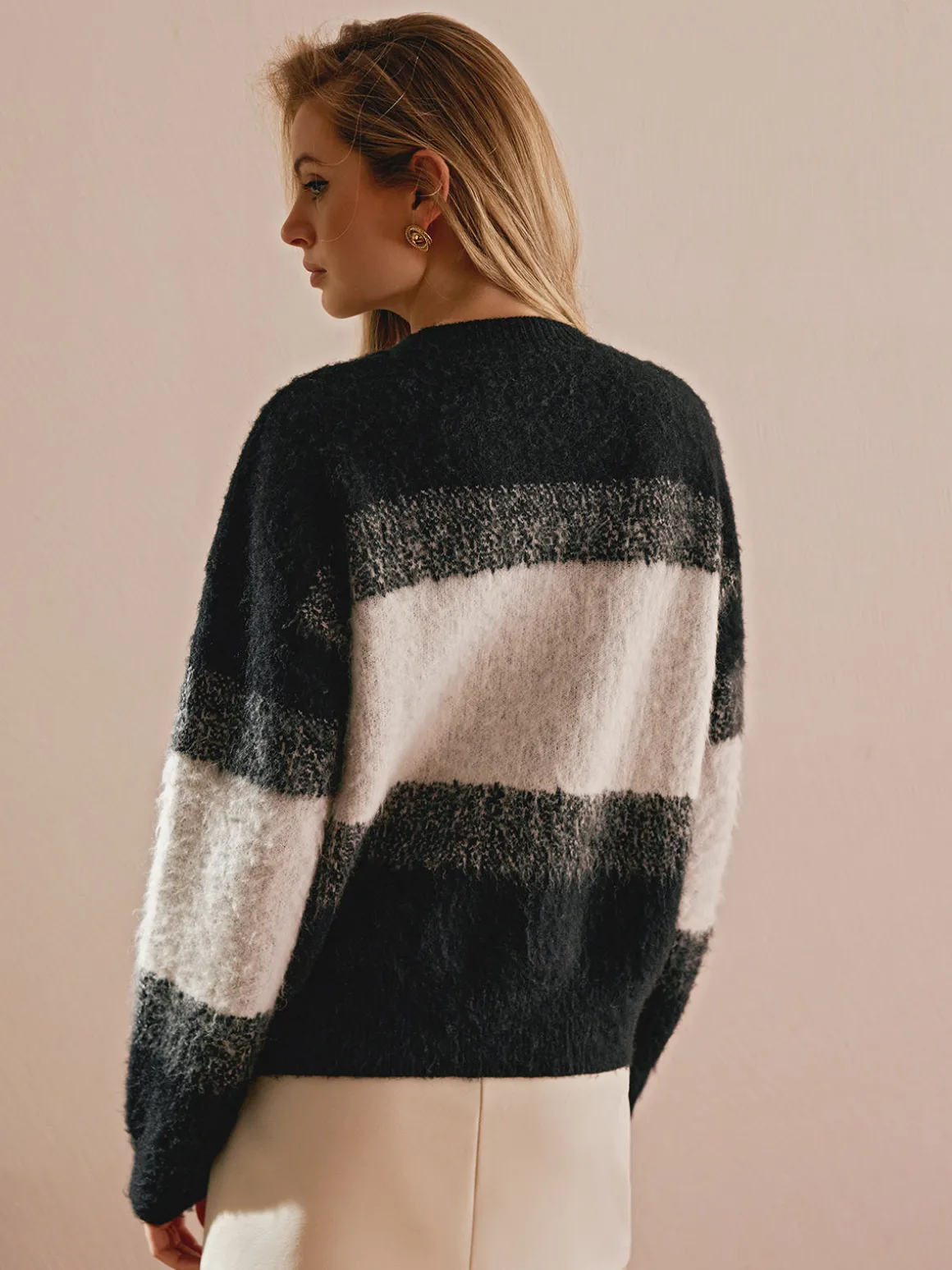 Color Block Pullover Short Sweater