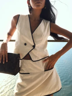 Contrast Binding V-Neck Sleeveless Shorts Set