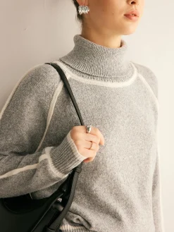 Contrast Piping Turtleneck Sweater