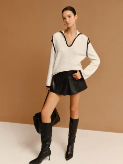 Contrast Trim Cutout Lapel Sweater