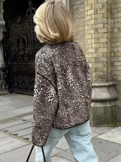Contrast Trim Leopard Printed Winter Coat