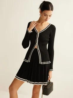 Contrast Trim Pleated Knit Skirt Set