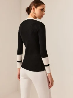 Contrast Trim Slit Stretch Knit Top