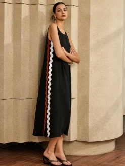 Contrast Trim Split Sleeveless Dress
