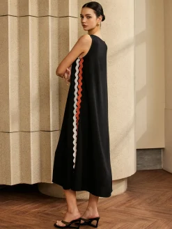 Contrast Trim Split Sleeveless Dress