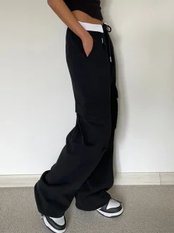 Contrast Waistband Cargo Sweatpants