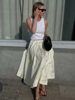 Creamy Leisure Midi Skirt