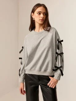 Crew Neck Bow Sweathirt