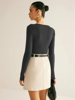 Cutout O-Ring Slim Knit Top