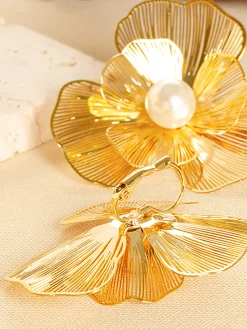 3D Metal Flower Pearl Earrings
