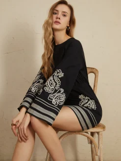 Delicate Embroidery Bell Sleeve Short Dress