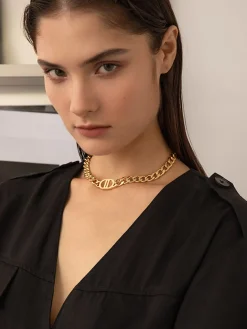 Double D Necklace