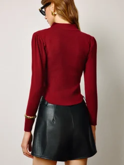 Elegant Pleated Slit Slim Blouse