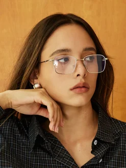 Elegant Square-Shape Glasses