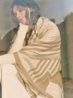 Elegant Tassel Warm Scarf