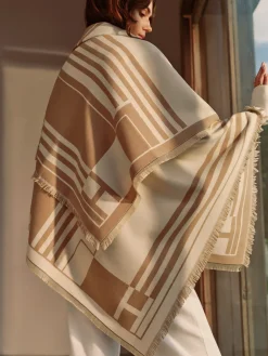 Elegant Tassel Warm Scarf