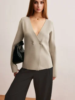 Elegant V-Neck Fit Cardigan