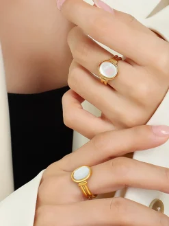 Elegant White Sea Shells Ring