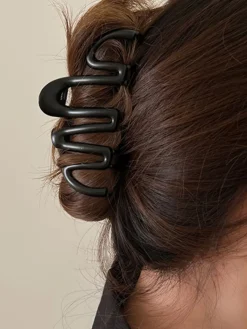 Essential Hair Claw
