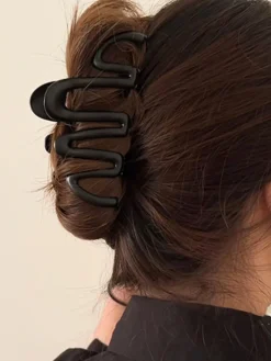 Essential Hair Claw