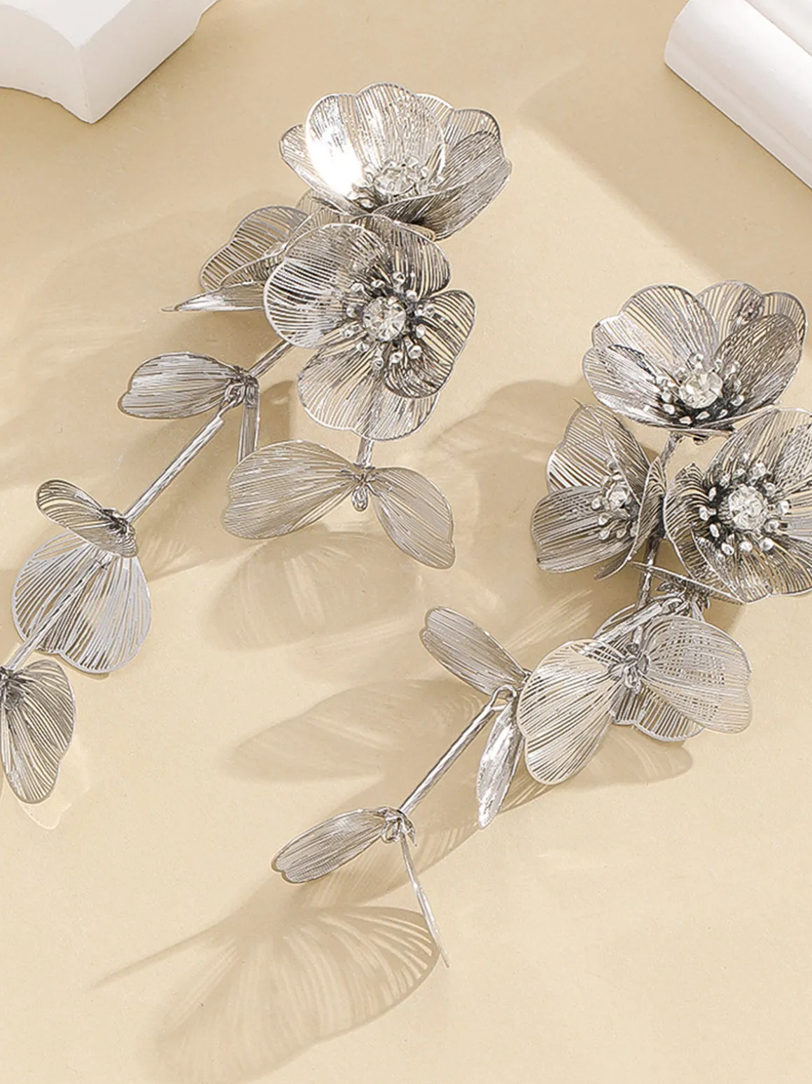 Floral Decor Fringed Earrings