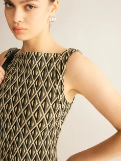 Geometric Pattern Crop Tank Top