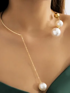 Imitation Pearl Choker Pendant Necklace