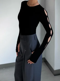 Keyhole Cutout Long Sleeve Bodysuit