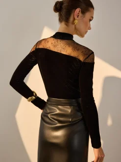 Lace Panel Velvet Slim Blouse