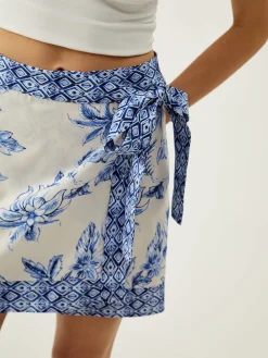 Lace-Up Floral Print Short Skirt