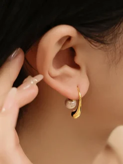 Lantern Shape Pearl Earrings
