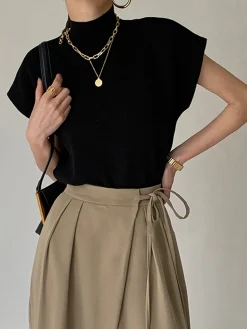 Leisurely Solid Pullover Sweater Vest