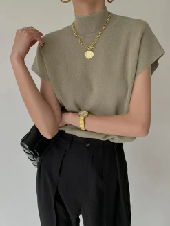 Leisurely Solid Pullover Sweater Vest