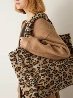 Leopard Printed Fuzzy Shoulder Bag