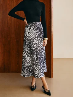 Leopard Printed Midi Skirt