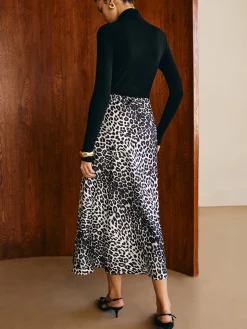 Leopard Printed Midi Skirt