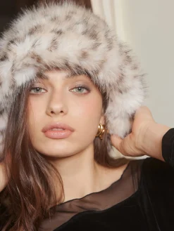 Leopard Printed Plush Bucket Hat