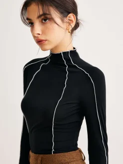 Lettuce Trim Contrast Piping Slim Blouse