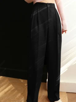 Middle Waist Pleated Tapered Pants