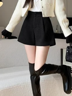 Mid-Waist Tweed Pockets Wide-Leg Shorts