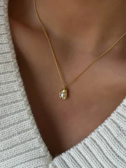 Minimalist Baroque Pearl Pendant Necklace