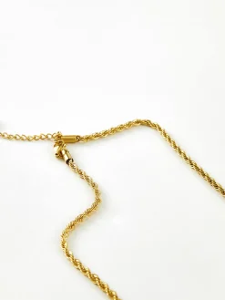 Minimalist Golden Twisted Necklace