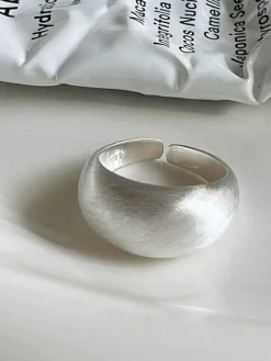 Minimalist Oval Brushed Ring
